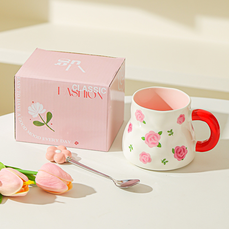 Taza de cerámica estilo ins de estilo coreano taza de color bajo vidriado pintado a mano linda taza de café de té de flores de nicho para niñas