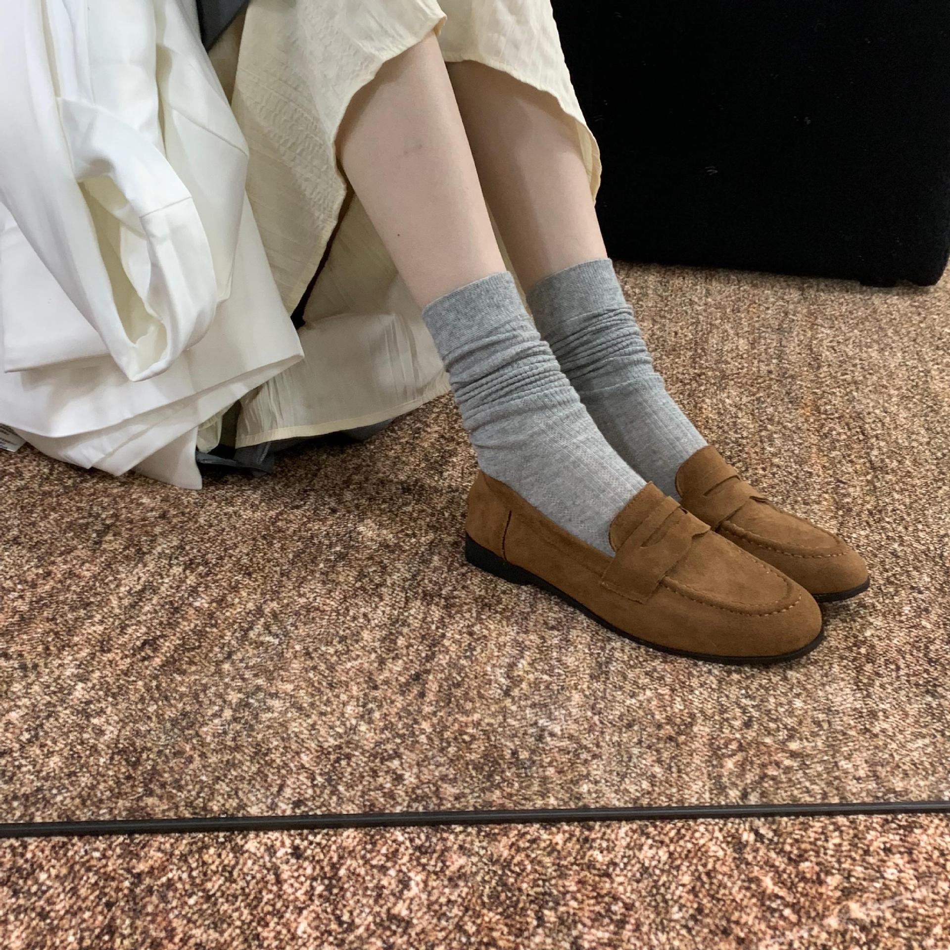 Demi-season retro suede shoes flat English style for work and office