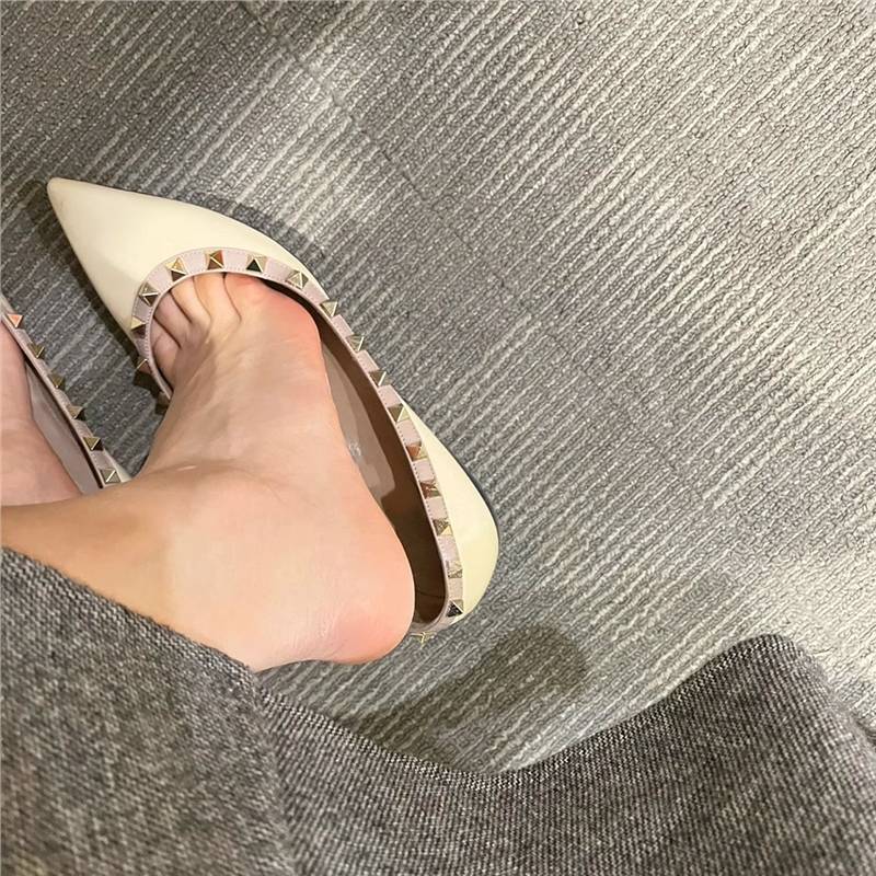 香港铆钉尖头平底单鞋女2025春真皮浅口柳丁平跟百搭经典芭蕾船鞋|undefined