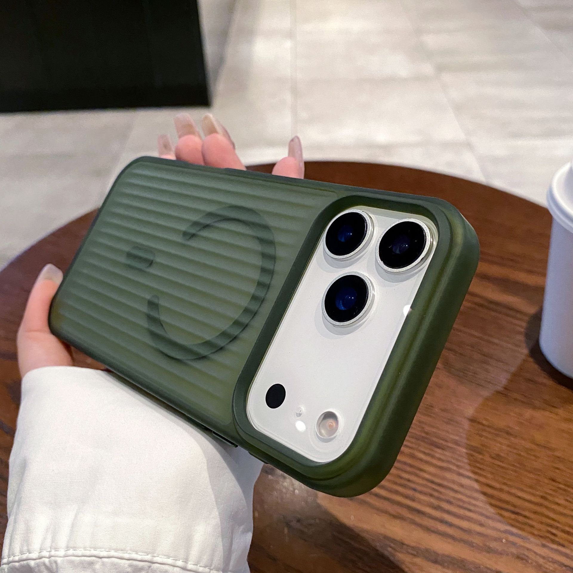 Nuevo patrón ondulado de alta calidad 2 en 1 para Apple 17 proMax caso de teléfono iPhone 16 amortiguado