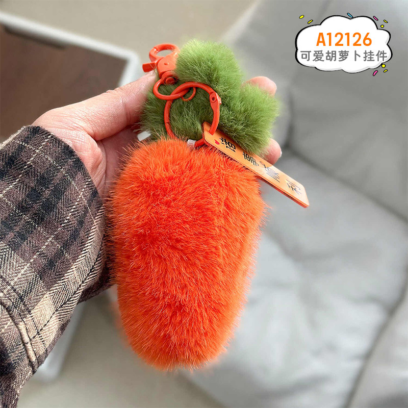 Lindo colgante de zanahoria 15cm