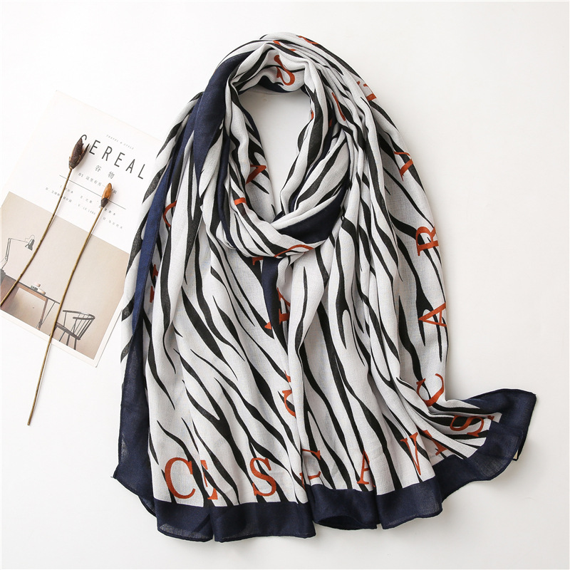 New Fashion Warm Striped Scarf display picture 5