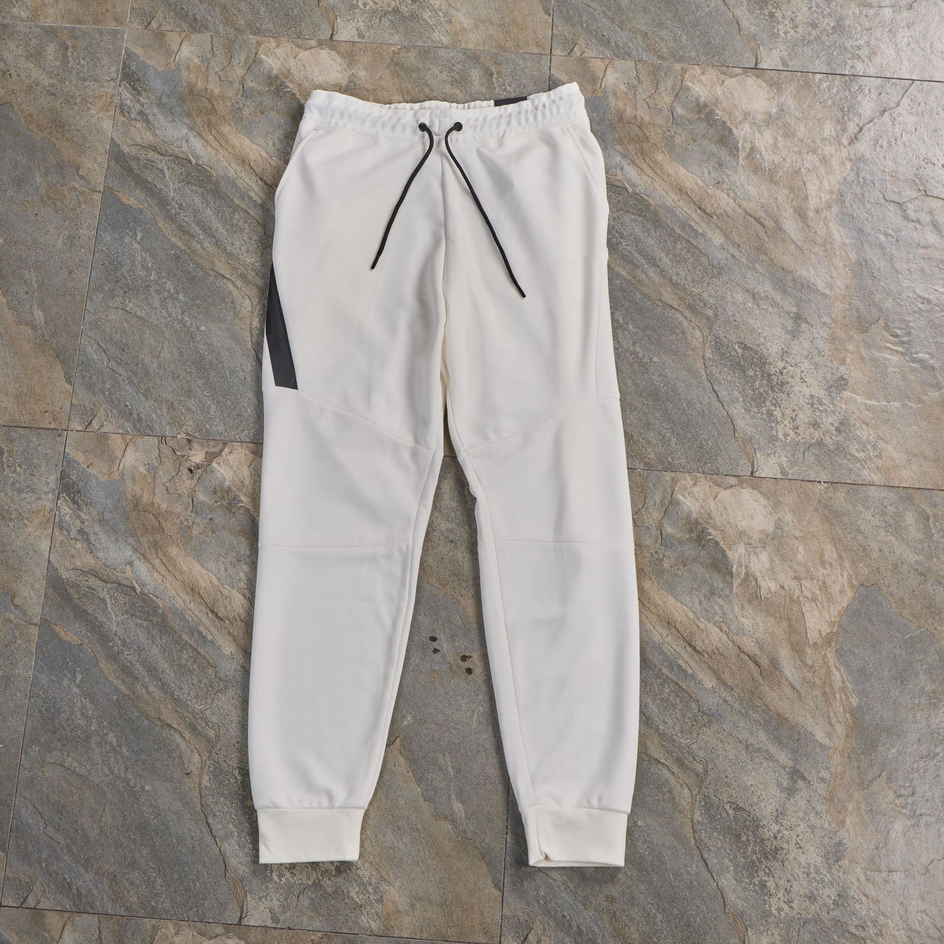 Nuevos pantalones de protección de primavera y otoño para hombres, pantalones casuales deportivos de aire de algodón, pantalones casuales con cuerda, pantalones delgados con pies pequeños