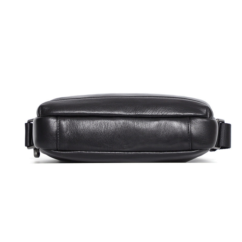 Túi đeo chéo nam da bò thật kiểu vuông nhỏ 29×11×17 cm — Màu đen chi tiết 9