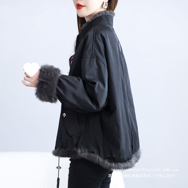 Women's faux fur coat, 2026 winter new style, loose fit, warm, fashionable, reversible, and designed as a one-piece parka