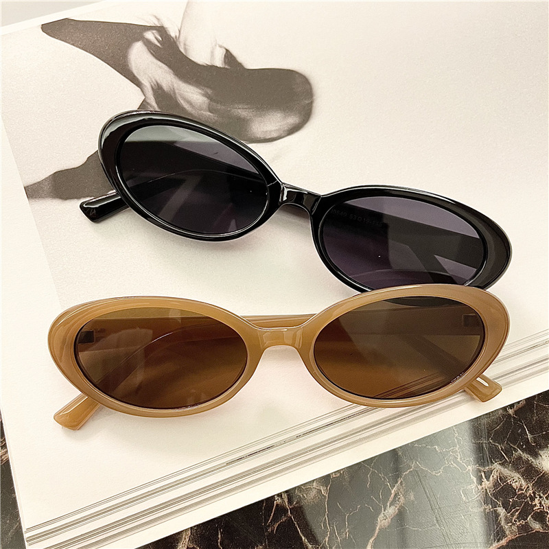 Retro Oval Resin Oval Frame Full Frame Women's Sunglasses display picture 2