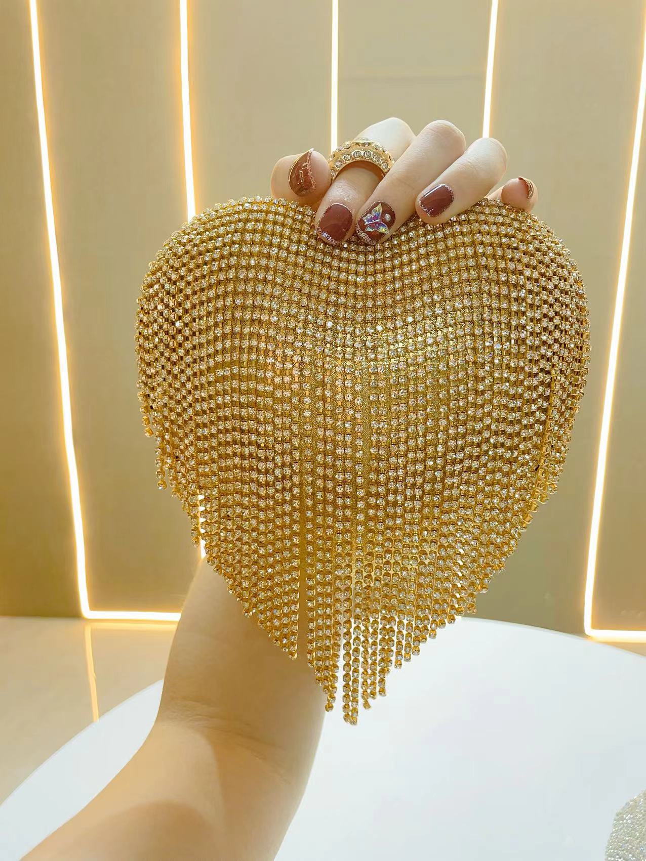 Nouvelles fêtes d'anniversaire à pompon en strass, sac à main parsemé de diamants pour les mondains, sac de banquet croisé en diagonale_voghion.com