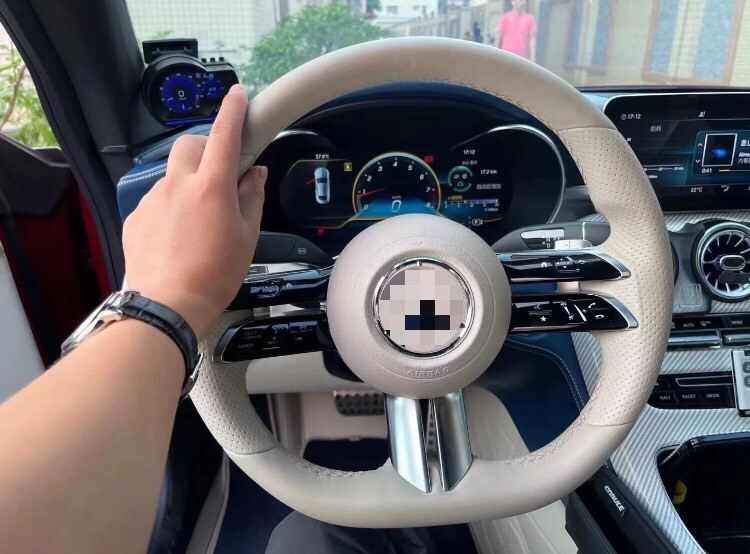 Suitable for Mercedes-Benz genuine leather dragonfly steering wheel, old models upgraded to new full-leather C-Class, E-Class, S-Class modified to Maybach