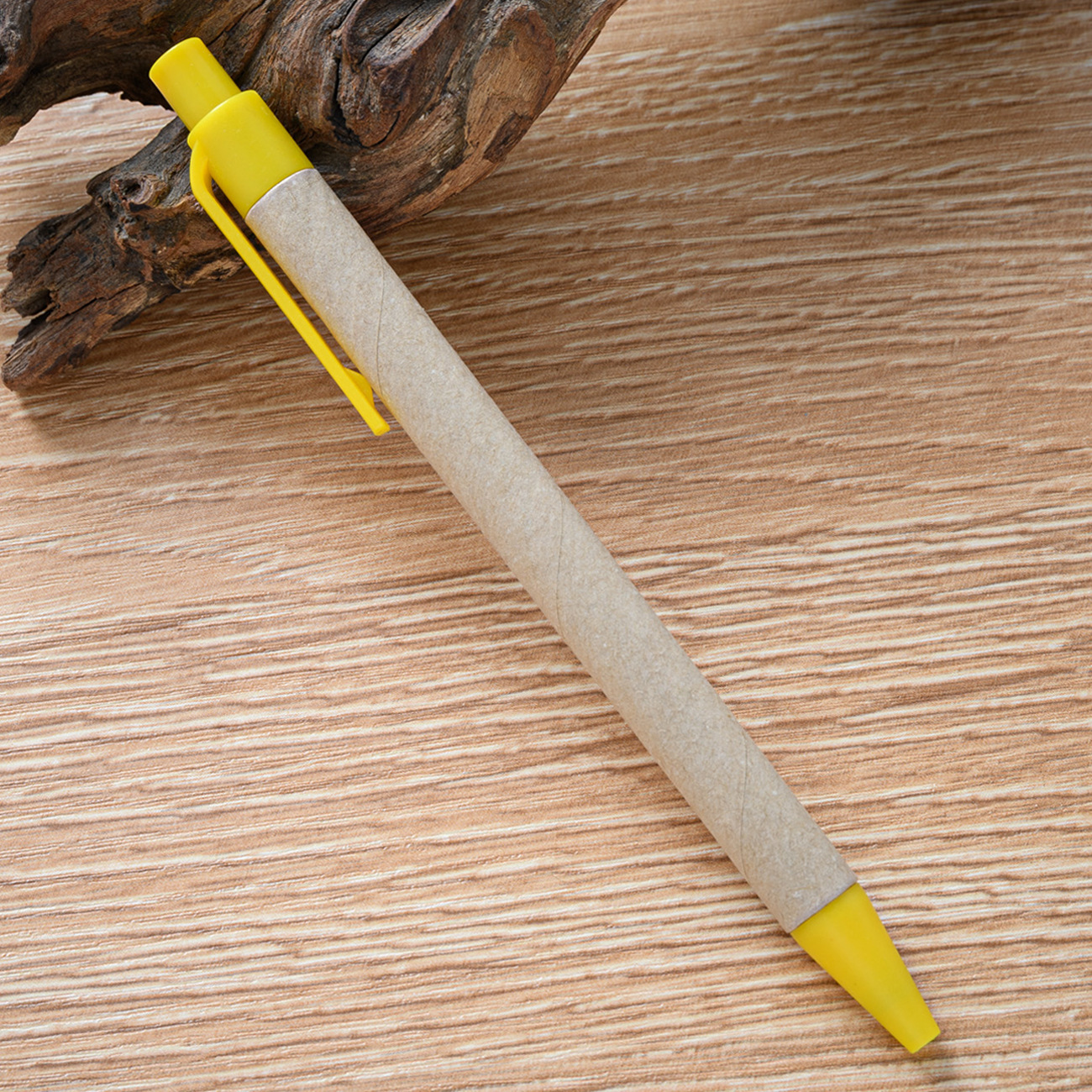 Presione bolígrafo de plástico de papel movible bolígrafo de regalo publicitario de papelería mayorista de estudiantes imprime logotipo de papel kraft bolígrafo de plástico