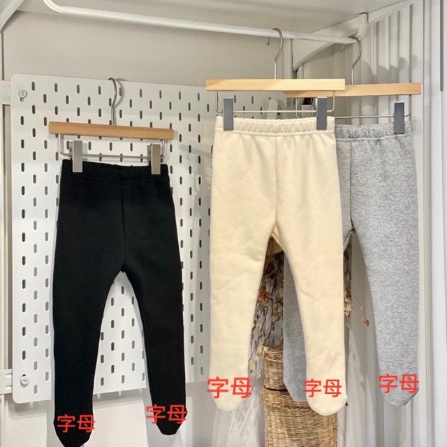 赤ちゃんの秋のアルファベットの刺繍運動風のお尻の服の男女の赤ちゃんのカジュアルな頭の三角の服は外に出て服を登ります。|undefined