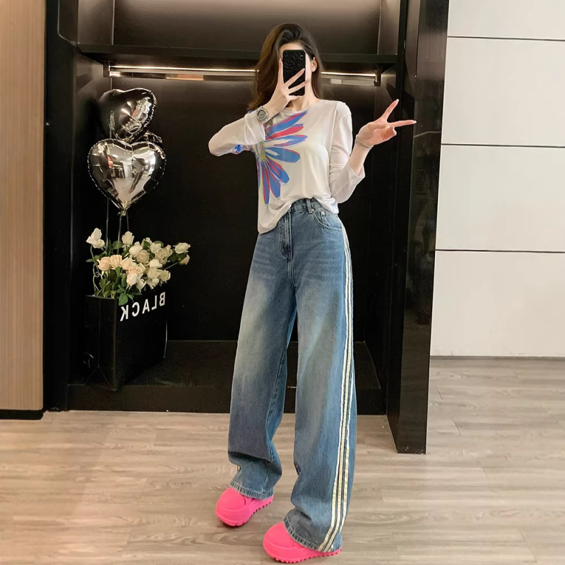 Spring and Summer New Style White Long-Sleeved Round Neck Pure Cotton Floral Pattern Loose T-Shirt Top Straight Striped Jeans for Women