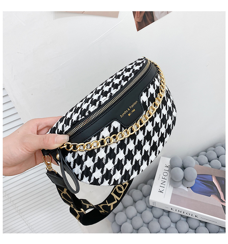 Korean Style Houndstooth Chain Zipper Shoulder Chest Bag display picture 7