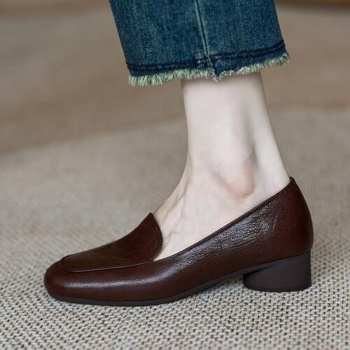 Loafers soft sole mother middle-aged work shoes leather casual 2025 spring new kidney bean women's shoes shallow mouth single shoes