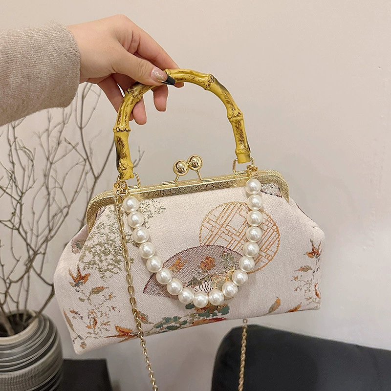 Ручная сумка через плечо из жемчуга, однолямочная сумка, замок, в стиле Chanel, с вышивкой