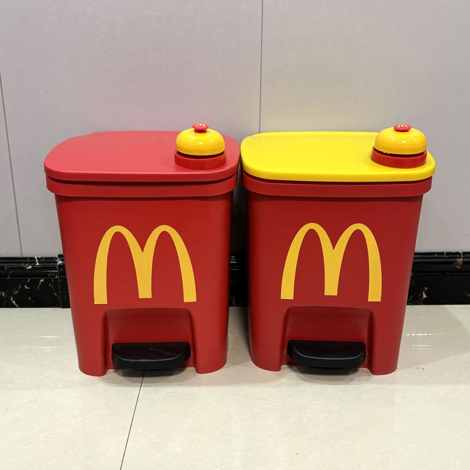 Tongji Mai Mai encantador pedale de basura sala de estar con cubierta doméstica de alto valor facial inodoro de gran capacidad de cocina de color contrastante