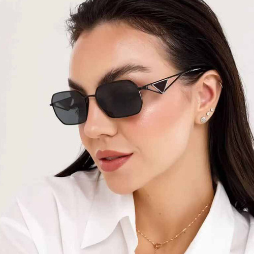 Vintage Asymmetrical Small Frame Metal Aviator Sunglasses with Mesh Sun Protection