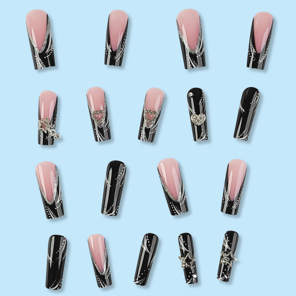 Diamante negro rosa plateado corazón francés manicure gótico lujoso ligero desgaste de uñas 24 piezas de venta caliente transfronteriza parche de uñas