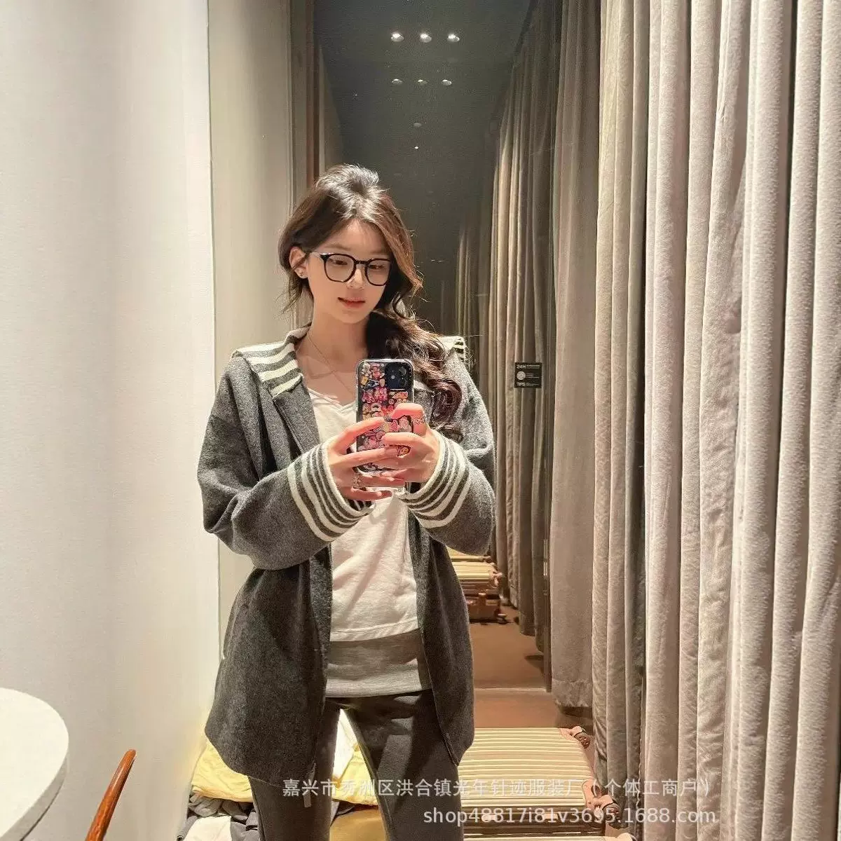 海军领灰色毛衣女秋季穿搭慵懒学院风撞色条纹设计感针织开衫外套