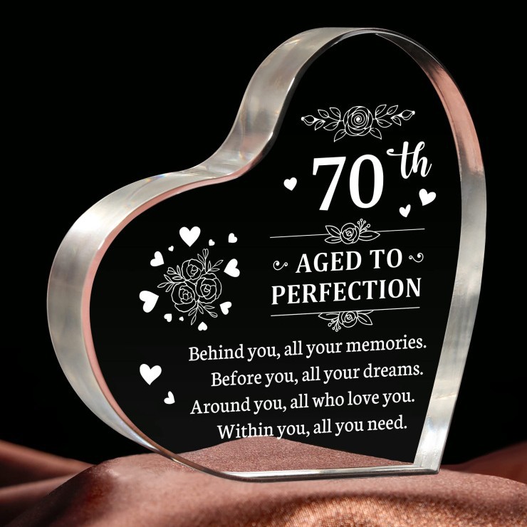 跨境亚克力摆件情人节立牌婚礼周年纪念透明爱心心形装饰新年礼物