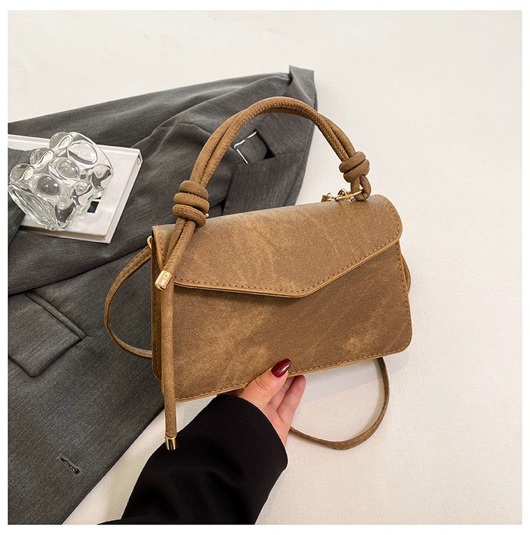 Shoulder bag retro matte small, one-shoulder city style, compact