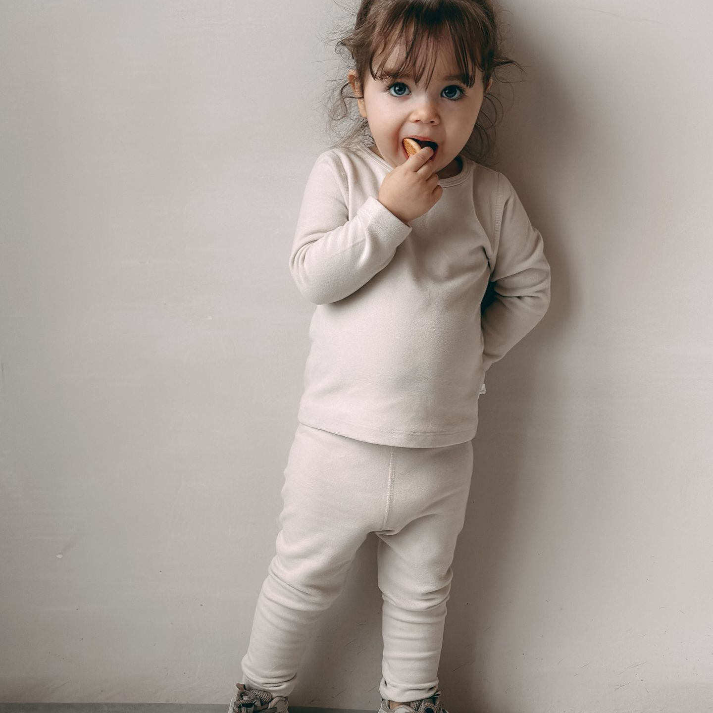 Traje de terciopelo deshuesado de doble cara para niños pijamas de bebé cálido primavera y otoño engrosado pijamas de hombres y mujeres camisa de fondo ropa interior