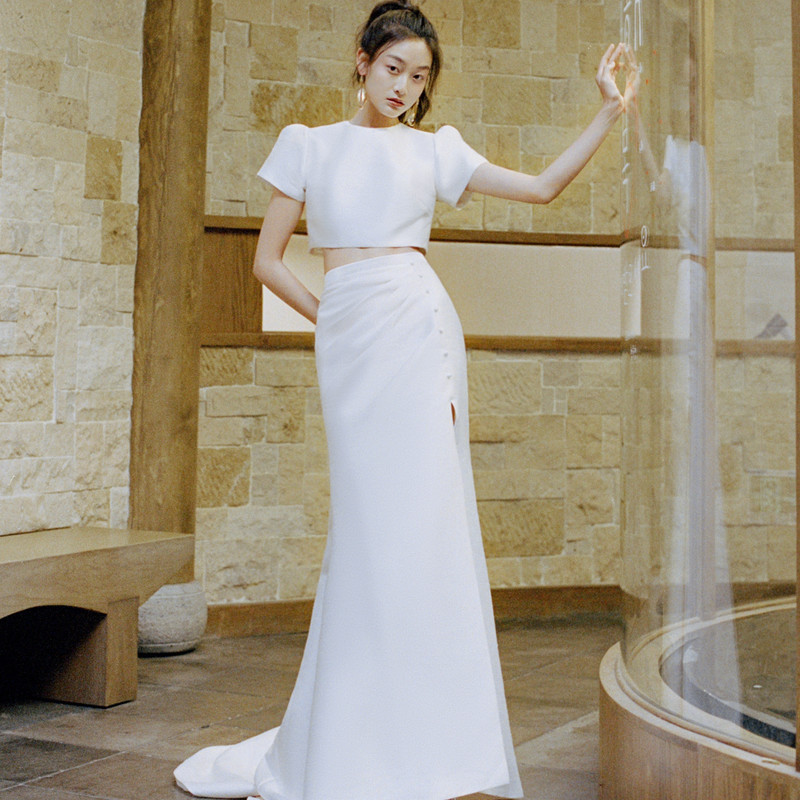 White Korean small wedding dress