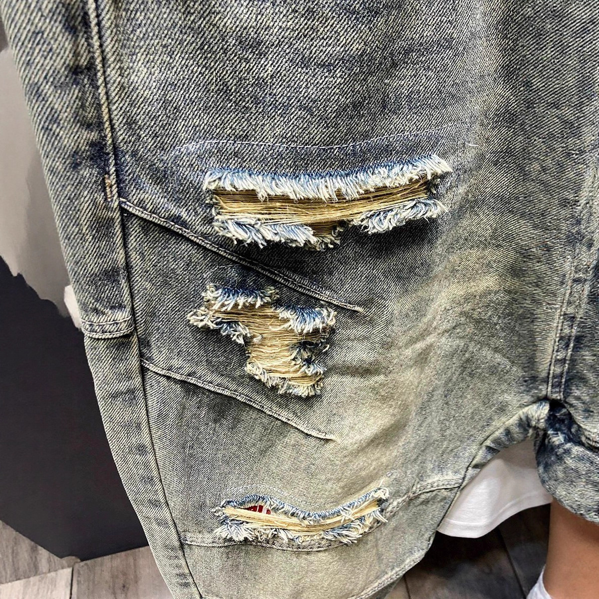 Retro Washed Distressed Jeans For Men Loose Fit Straight Leg Cool And Stylish American Casual Style Perfect For Spring And Autumn_mkmklike.com