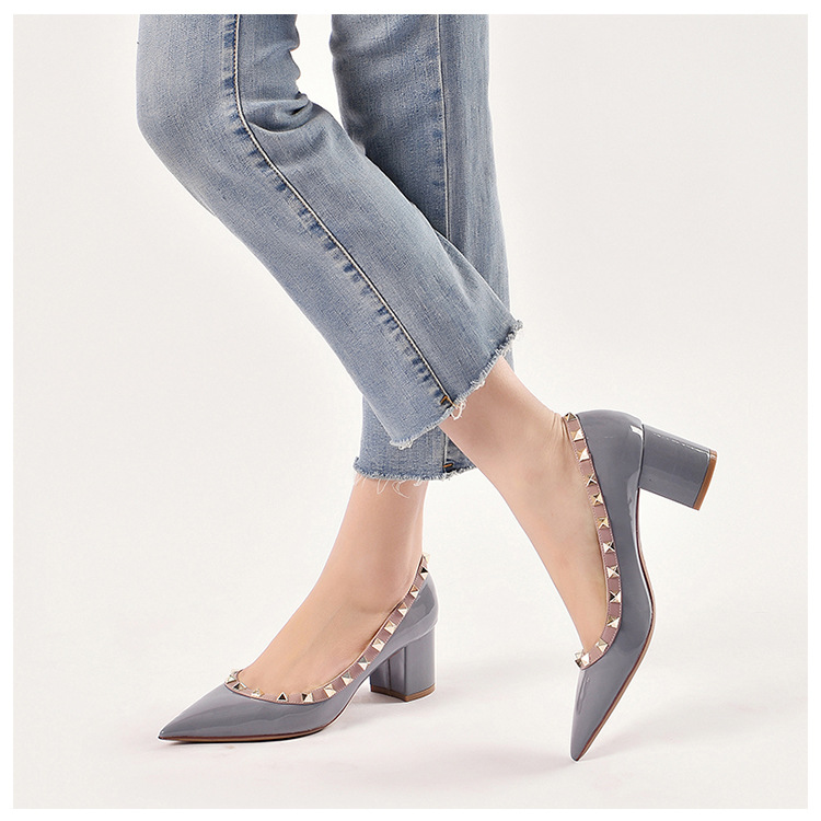 High Heels Women's Vintage Rivet Single Shoes 2021 Spring and Autumn New Women's Shoes Square Toe Shallow Mouth Leather Shoes Shallow Mouth Chunky Heel Shoes