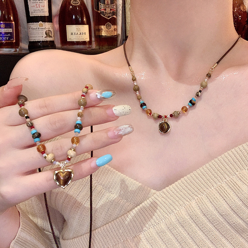 Vintage Maillard Heart-Shaped Tiger Eye Stone Beaded Necklace for Women, Light Luxury Niche High-End Sweater Chain Neck Jewelry Vintage Maillard Heart-Shaped Tiger Eye Stone Beaded Necklace for Women, Light Luxury Niche High-End Sweater Chain Neck Jewelry