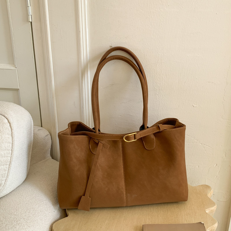 European and American Retro Handbags for Women 2025 New Fashion Large-Capacity Tote Bag High-End Simple Retro Underarm Bag European and American Retro Handbags for Women 2025 New Fashion Large-Capacity Tote Bag High-End Simple Retro Underarm Bag