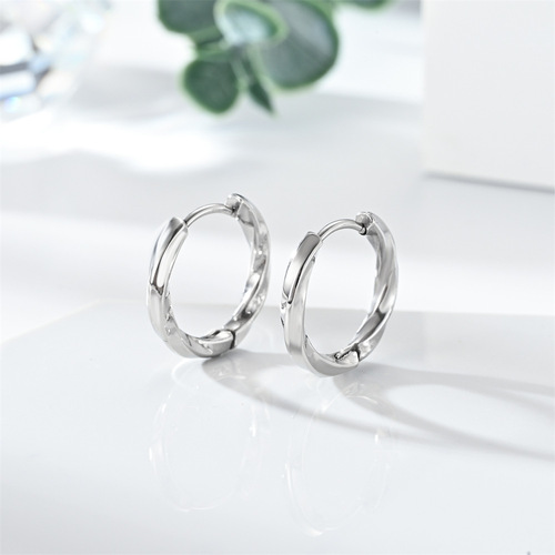 Men's niche personalized Korean-style trendy minimalist simple hoop earrings, Möbius loop earrings, stainless steel, titanium steel hoop earrings
