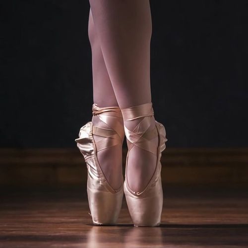 Ballet shoes, children's pointe shoes, lace-up dance shoes, women's retro pointe shoes, painless French lace-up dance shoes
