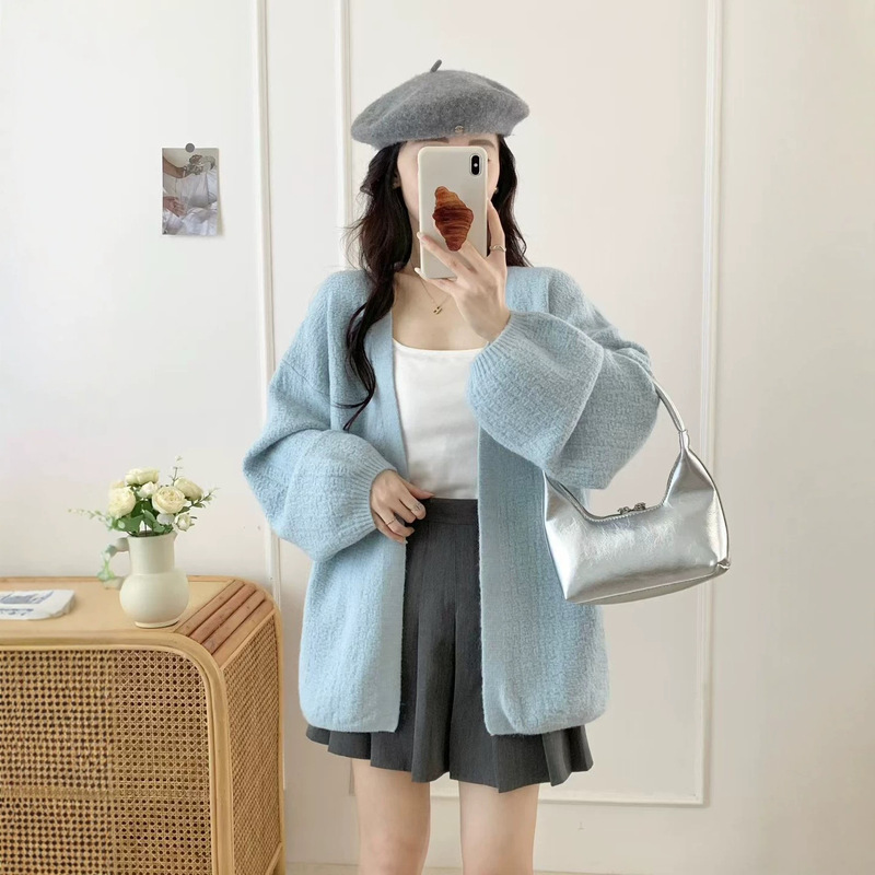 Original authentic bark-patterned puff-sleeve V-neck knitted cardigan for women, loose and casual style, versatile sweater jacket Original authentic bark-patterned puff-sleeve V-neck knitted cardigan for women, loose and casual style, versatile sweater jacket