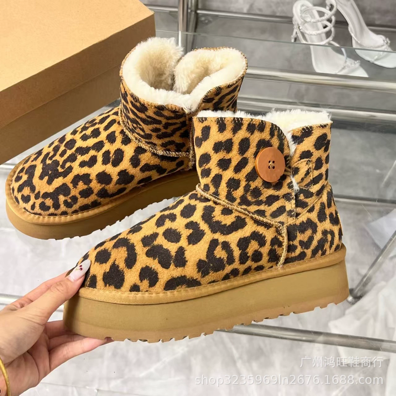 Полусапоги (ankle boots), натуральная кожа, с меховой подкладкой, противоскользящая платформа, EU 35–40