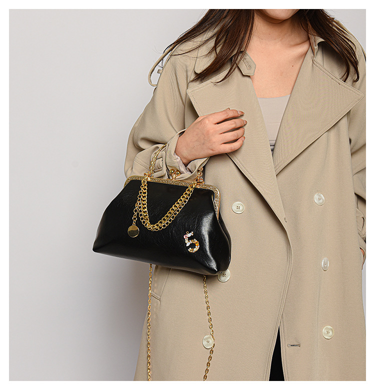 Women's 2023 New Gold Mouth Bag Trendy Fashion Chain One Shoulder Handbag Dinner Bag_voghion.com