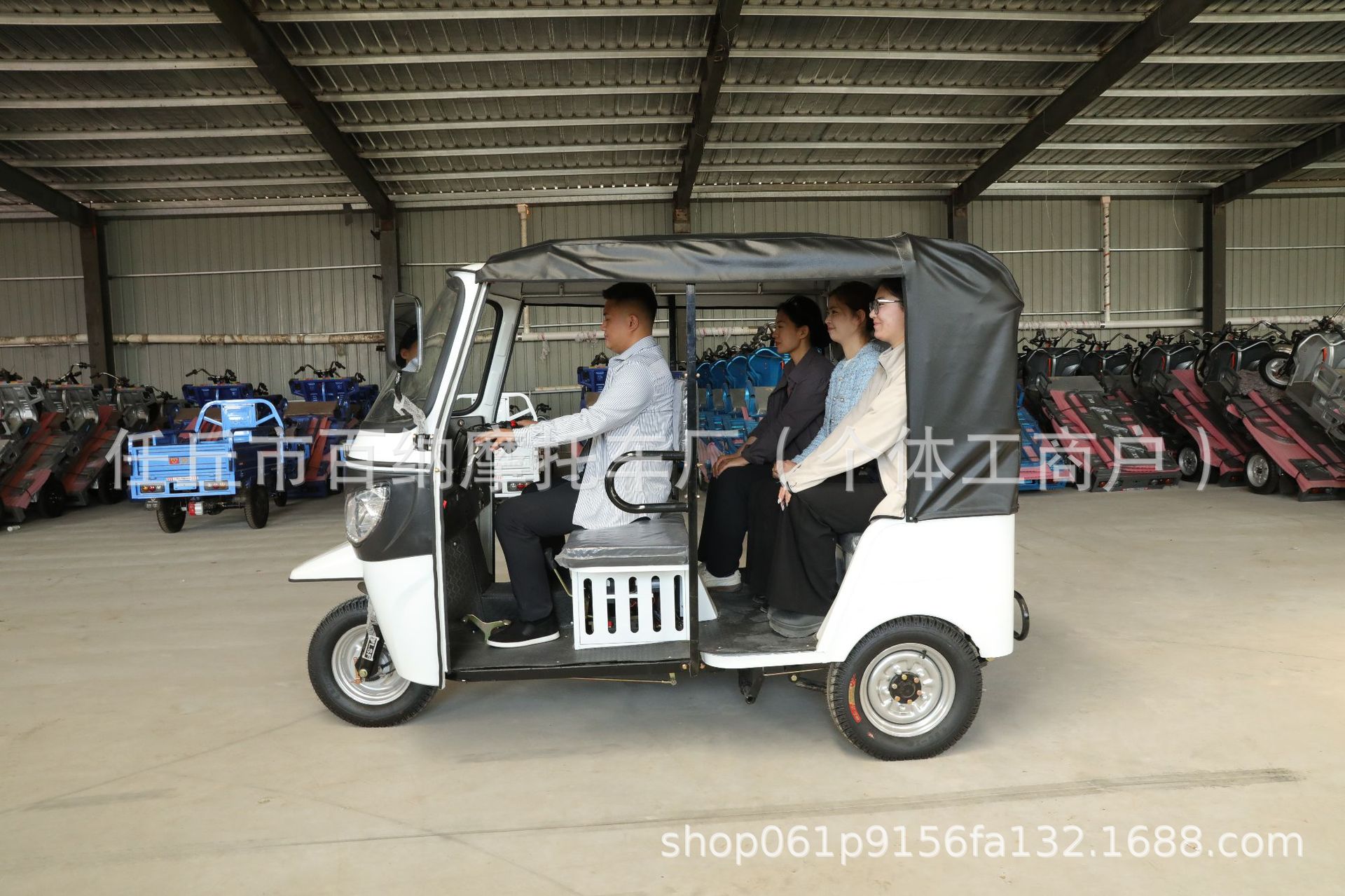 Africa's best-selling fuel-electric tutu tricycle, three-wheeled motorcycle, tuktuk, three-row and double-row TVS Bajaj