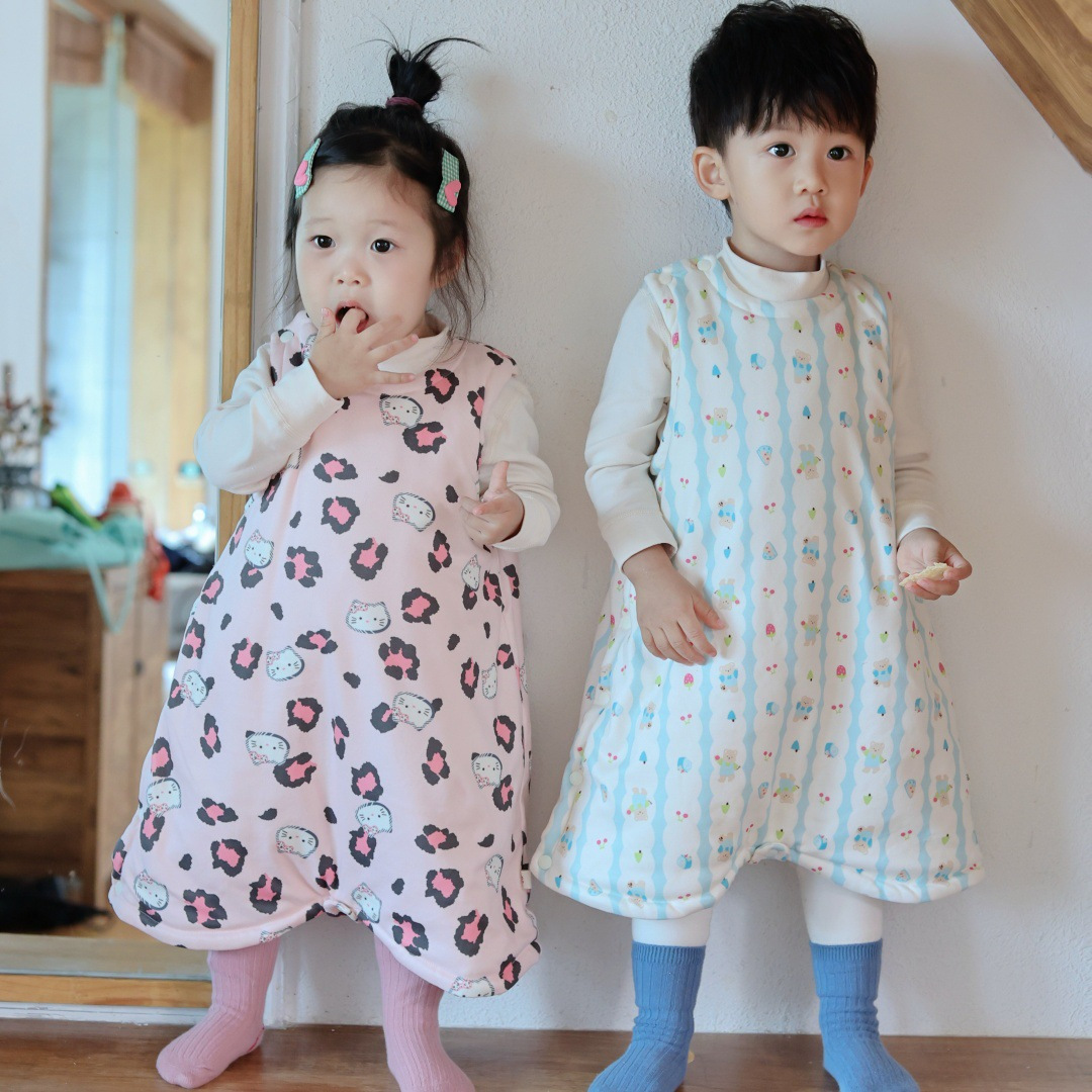 Cartoon Cute Baby Autumn and Winter Anti-Kick Quilt Thickened Vest for Boys and Girls Warm Belly Protection One-Piece Nightgown with Side Opening