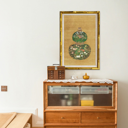 French Vintage Chinese Style Porcelain Vase with Gourd Blossoms: Entryway Decor for Modern Chinese Traditional Living Room, Study, and Hall Wall