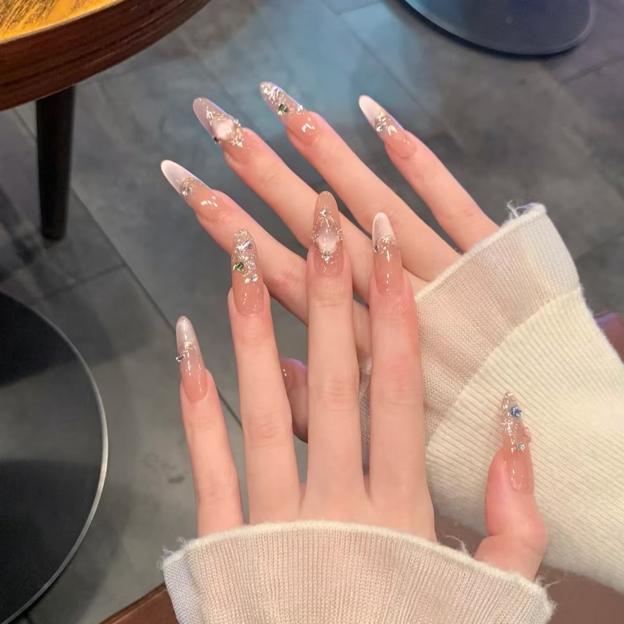 [Pink Crystal Qimeng] Pure French Cat's Eye Fine Flash Color Diamond Gentle Wear False Nail Pieces 30 Nail Pieces