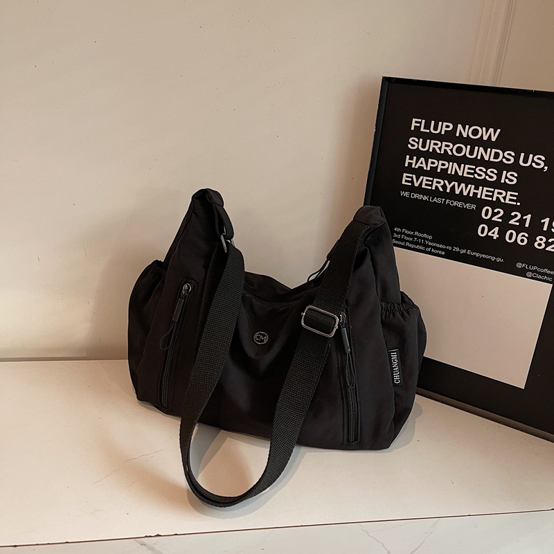 Large Capacity Women's Bag 2025 New Lightweight Commuter Crossbody Bag Multi-Pocket Waterproof Nylon Tote Bag - Thumbnail 6