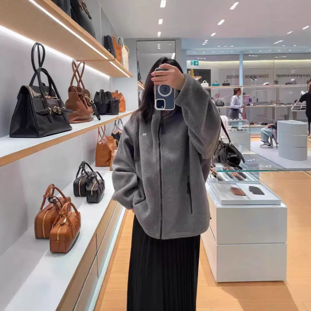 2024秋冬新款时尚简约字母刺绣徽标灰色摇粒绒宽松夹克情侣外套潮