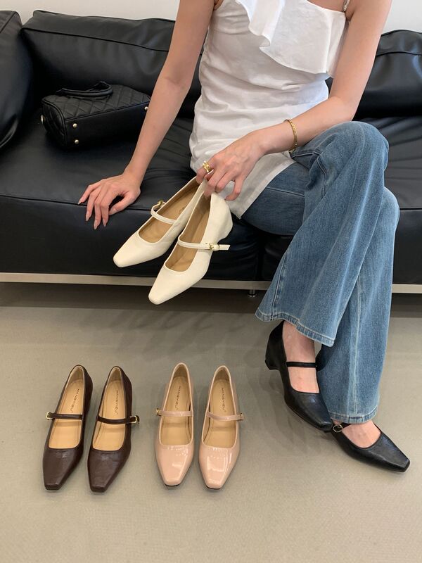 [Tax Not Included] French-Style Mary Jane Shoes with a Single Strap and Hidden Height Increase, Suitable for Commuting, Fashionable and Simple Square-Toe Loafers