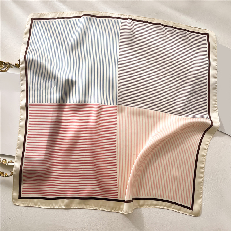 Foulard in seta da donna a righe quadrato scozzese versatile_voghion.com