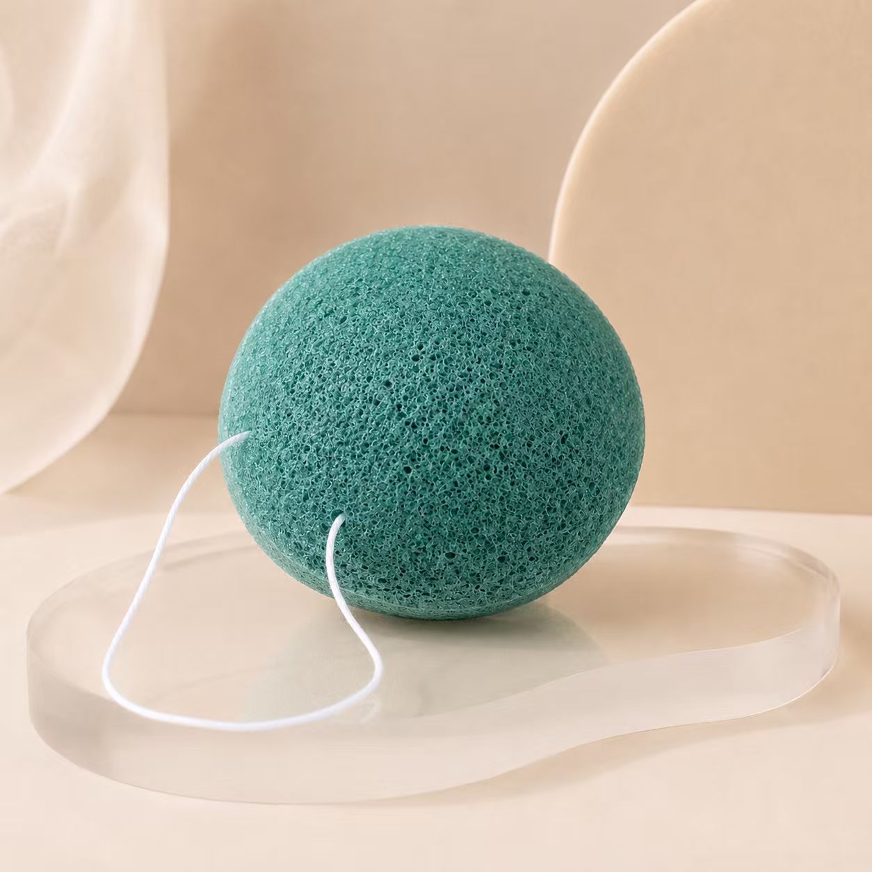 Fabricantes personalizados konjac lavado facial carbón de bambú limpieza facial polvo de konjac limpieza facial esponja limpieza herramientas de limpieza al por mayor