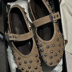 打版中～铆钉一字搭扣芭蕾平底鞋女新款复古圆头单鞋女浅口小皮鞋