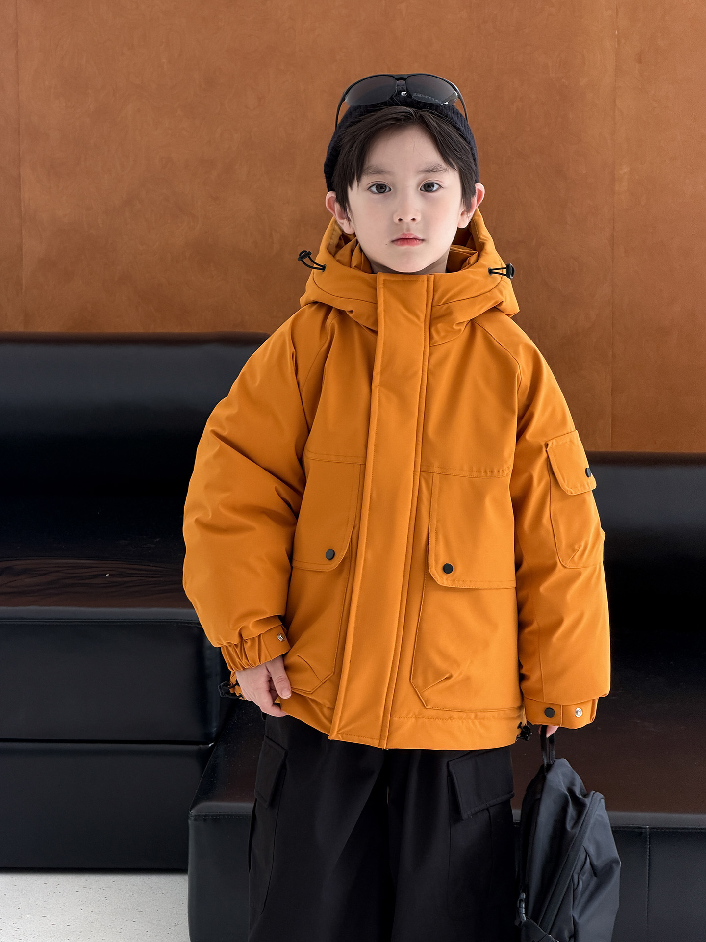 Chaqueta de invierno para niños 2025 nuevo engrosado chaqueta impermeable con capuzas para niños ropa de invierno de color blanco image 4