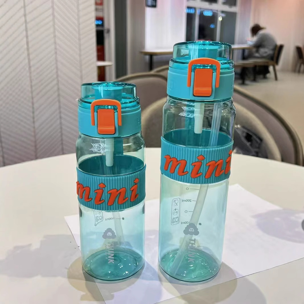 Yitong recto tazas de agua de verano tazas de agua de plástico para hombres y mujeres simple estudiantes portátiles tazas de plástico al por mayor