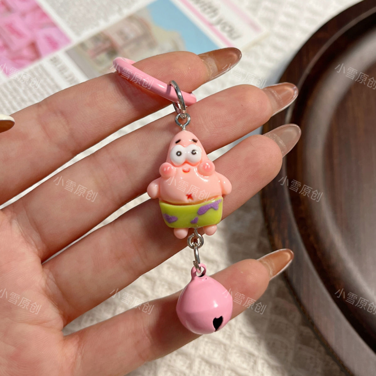 Pequeña tarjeta campana D01 pareja en línea SpongeBob pie estrella de dibujos animados llaveros lindos bolsos de pareja estudiantes