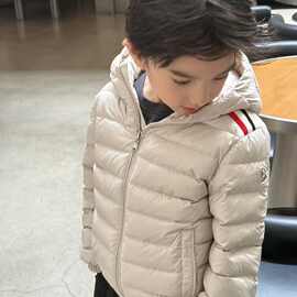 儿童轻薄羽绒服男女童红白条纹肩标短款白鸭绒校服百搭羽绒外套
