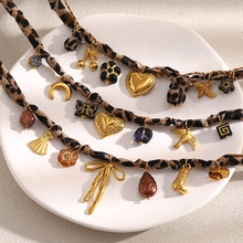 欧美时尚小众个性项坠不锈钢镀18K金豹纹布条爱心月亮吊坠项链女